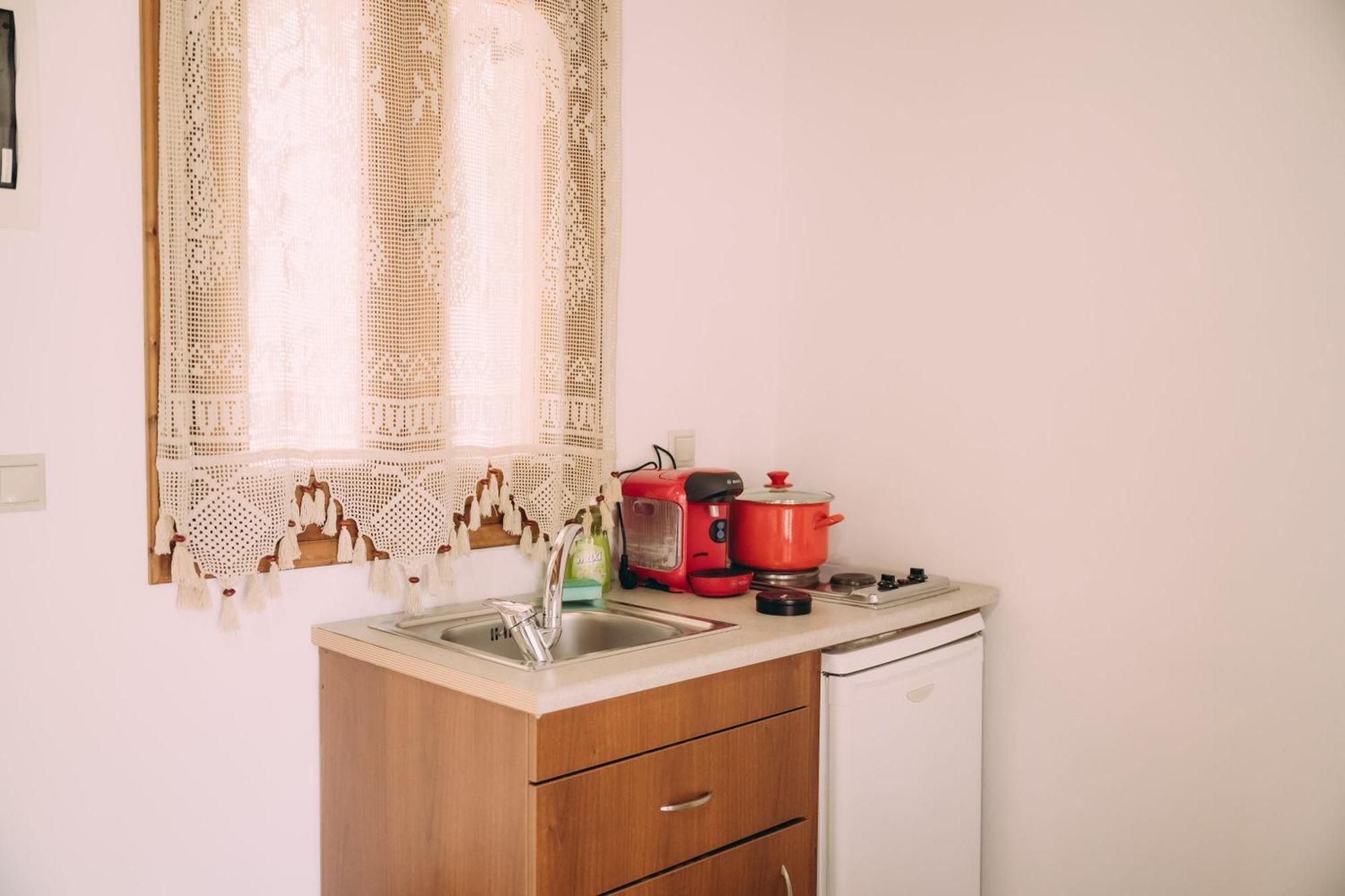 Trikalioti's Lush Estate - Happy Apartment