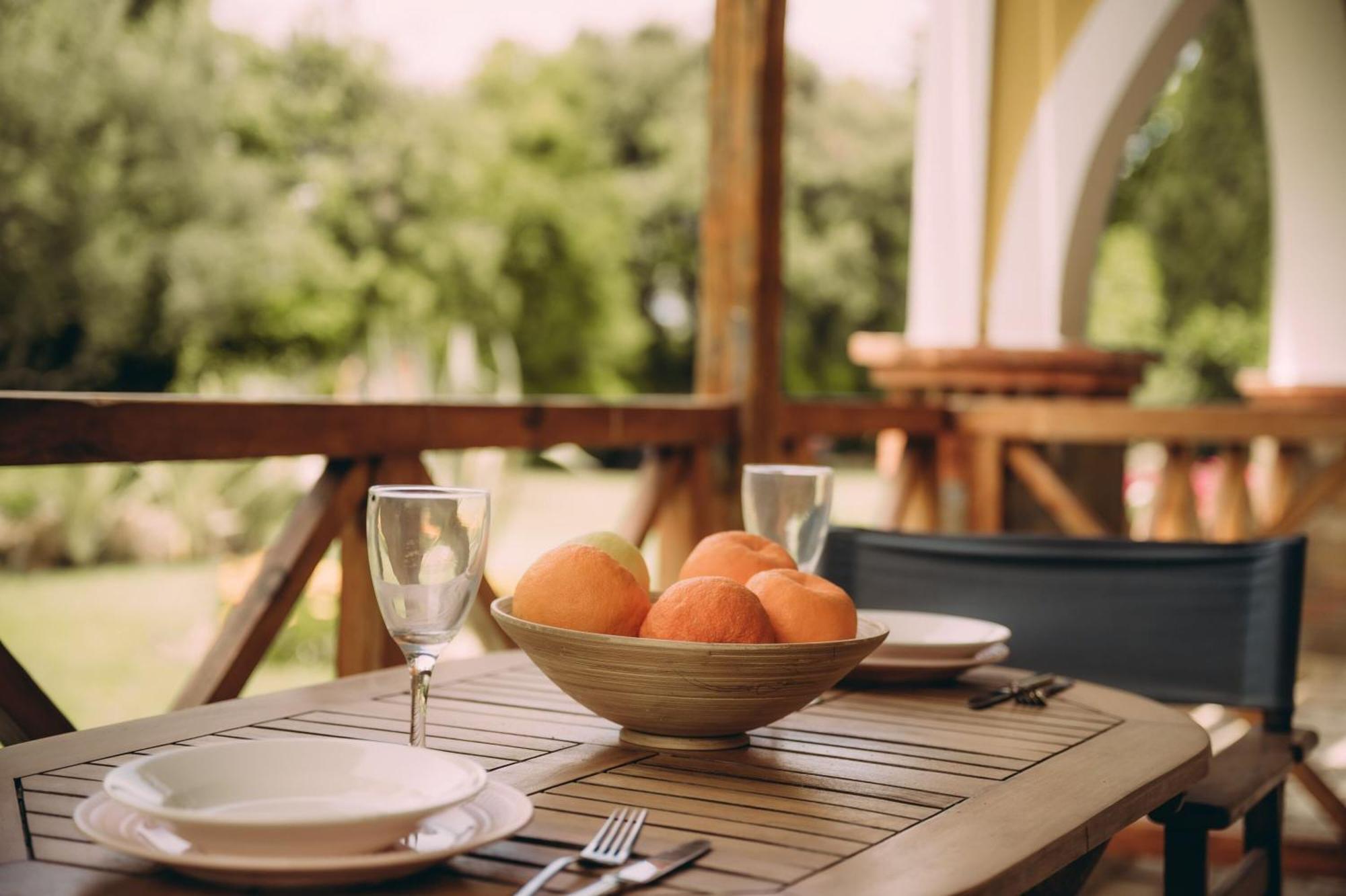 Trikalioti's Lush Estate - Happy Apartment