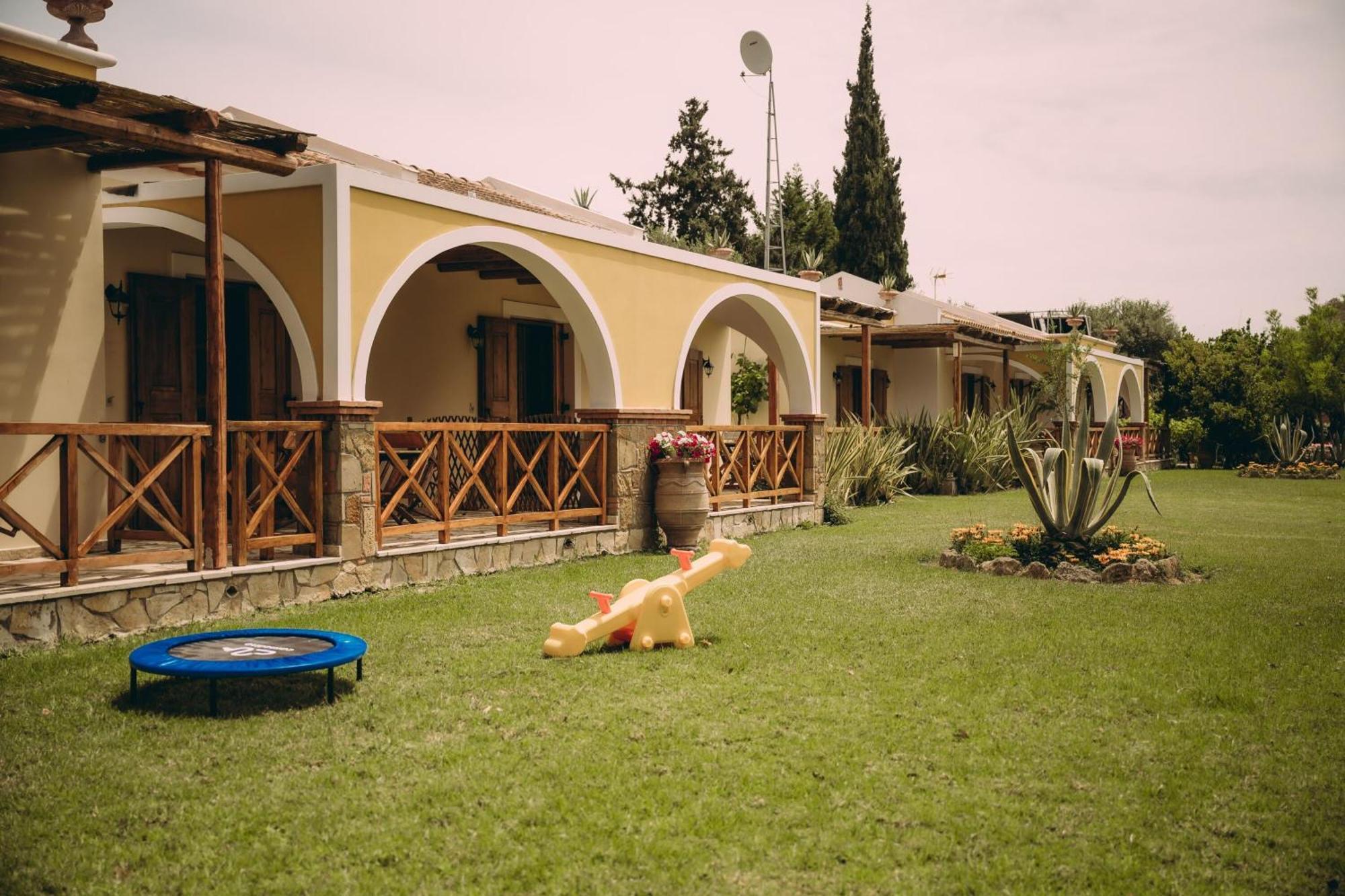 Trikalioti's Lush Estate - Happy * Palouki